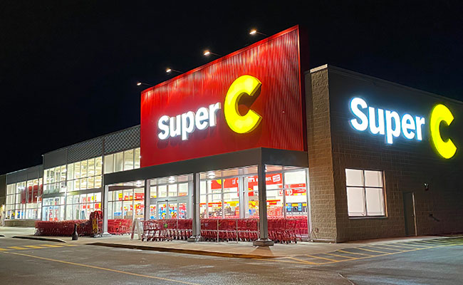 Éclairage commercial Super C par SCE Électrique